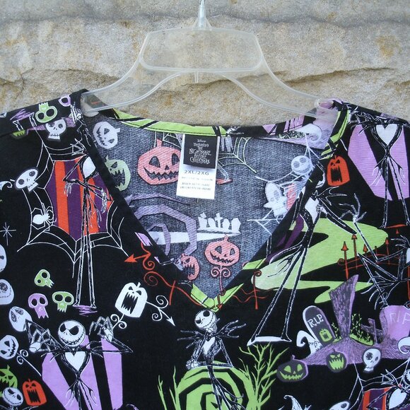 Disney Nightmare Before Christmas Scrub Top Size 2X - Picture 4 of 16